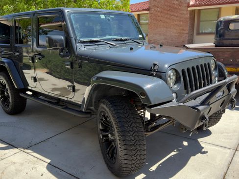 Used 2016 Jeep Wrangler Unlimited Sport w/ Quick Order Package 24S AWD/4WD image 4