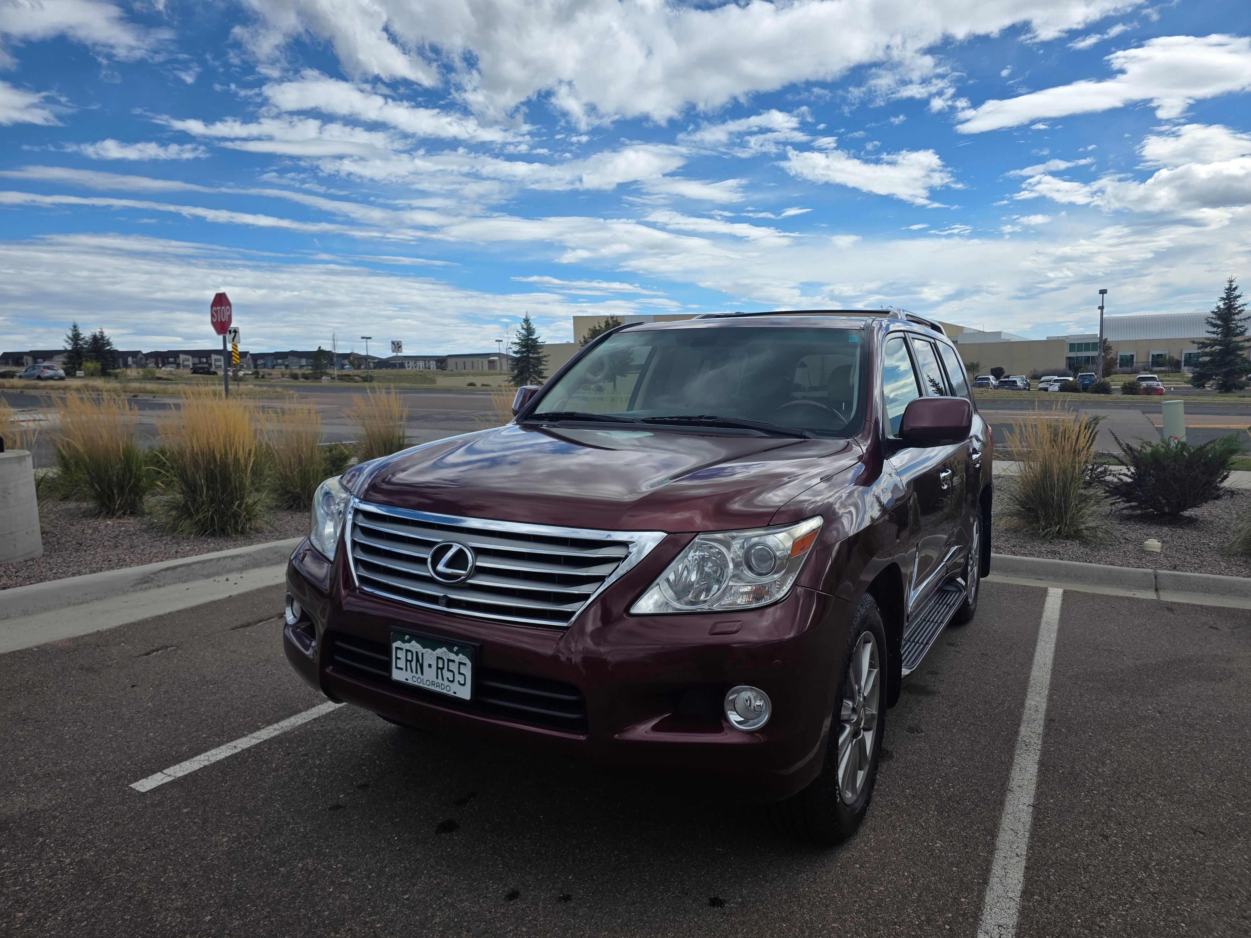 Used 2011 Lexus LX 570 4WD w/ Luxury Pkg image 16