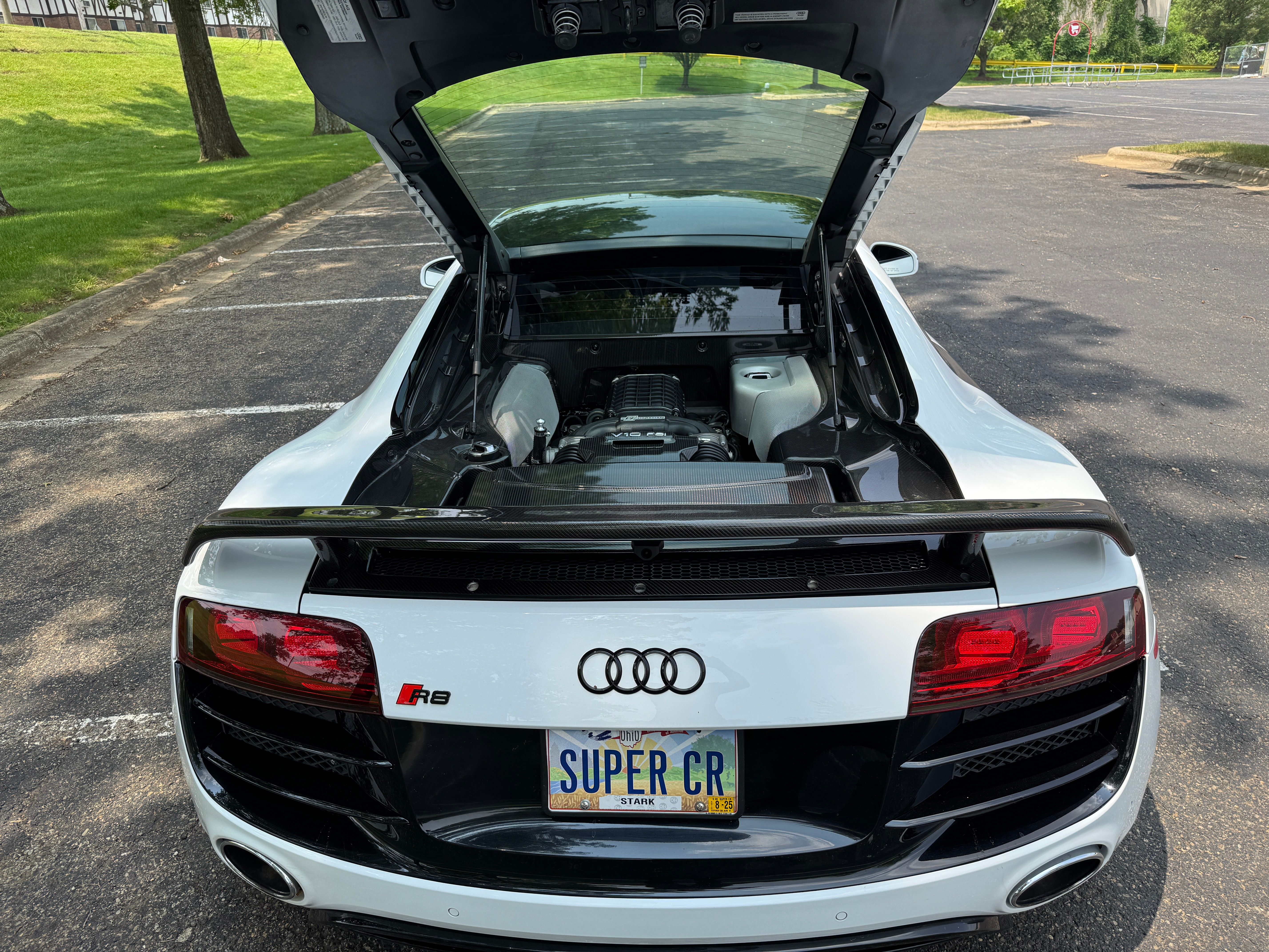 Used 2011 Audi R8 V10 AWD/4WD image 10