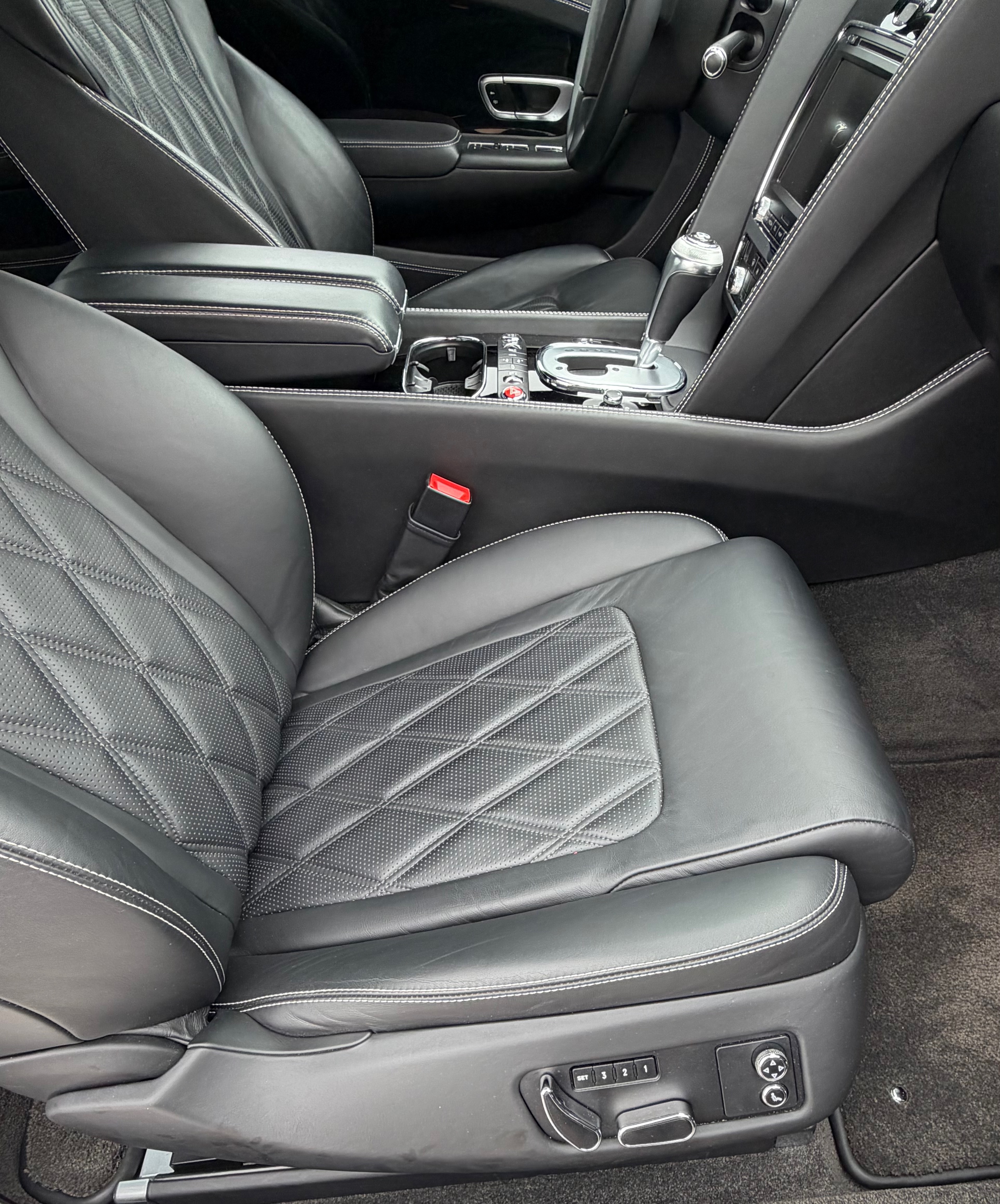 Used 2012 Bentley Continental GT AWD/4WD image 18