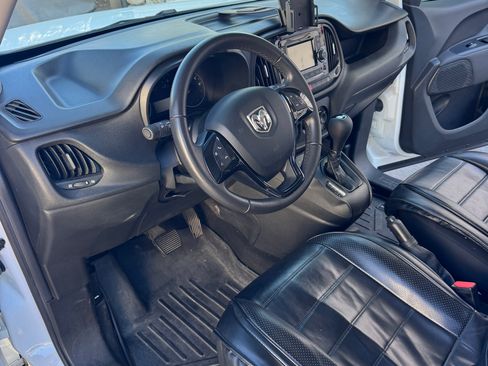 Used 2022 RAM ProMaster City Tradesman FWD image 2