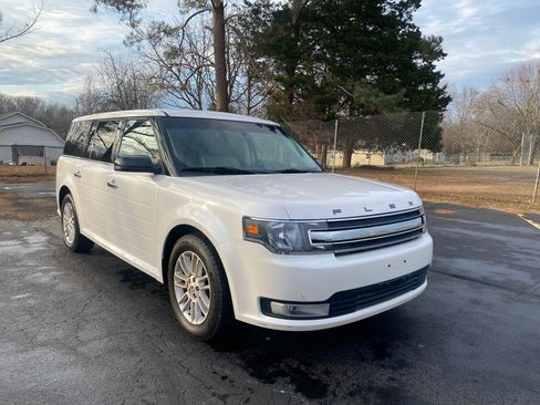 Used 2016 Ford Flex SEL AWD/4WD image 10
