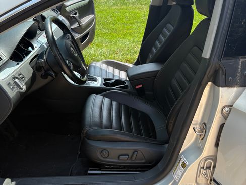 Used 2011 Volkswagen CC Lux Limited FWD image 10
