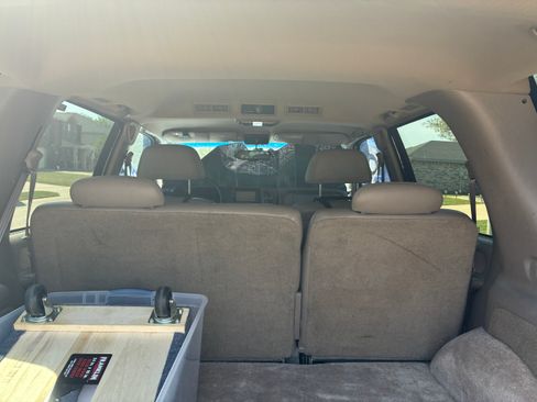 Used 1999 Chevrolet Tahoe Z71 w/ Preferred Equipment Group AWD/4WD image 5