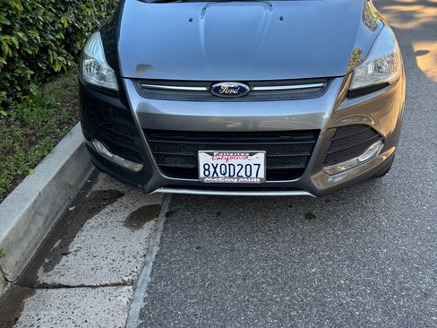 Used 2014 Ford Escape SE image 4