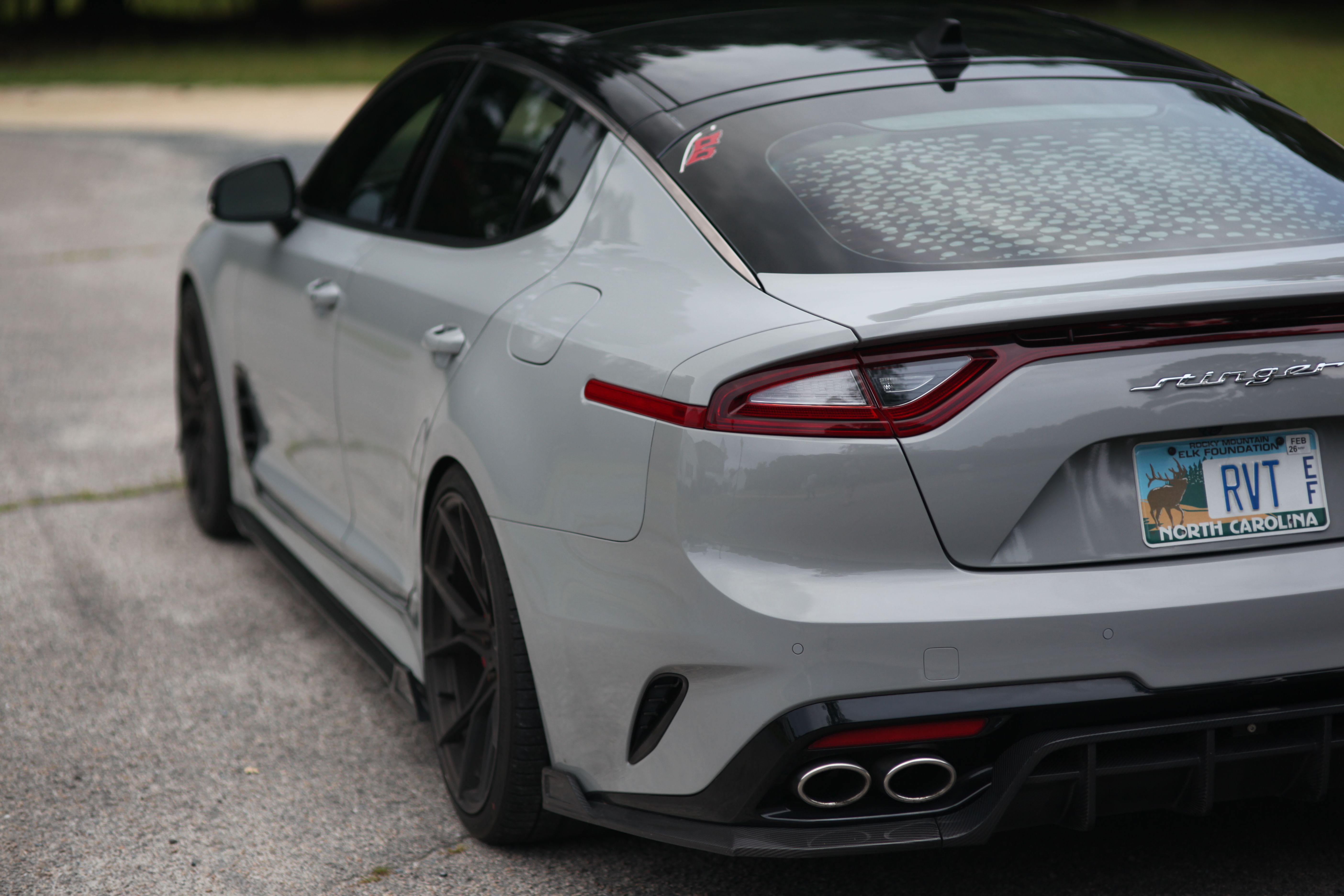 Used 2019 Kia Stinger GT1 RWD image 2