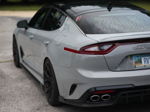 Used 2019 Kia Stinger GT1 image 2