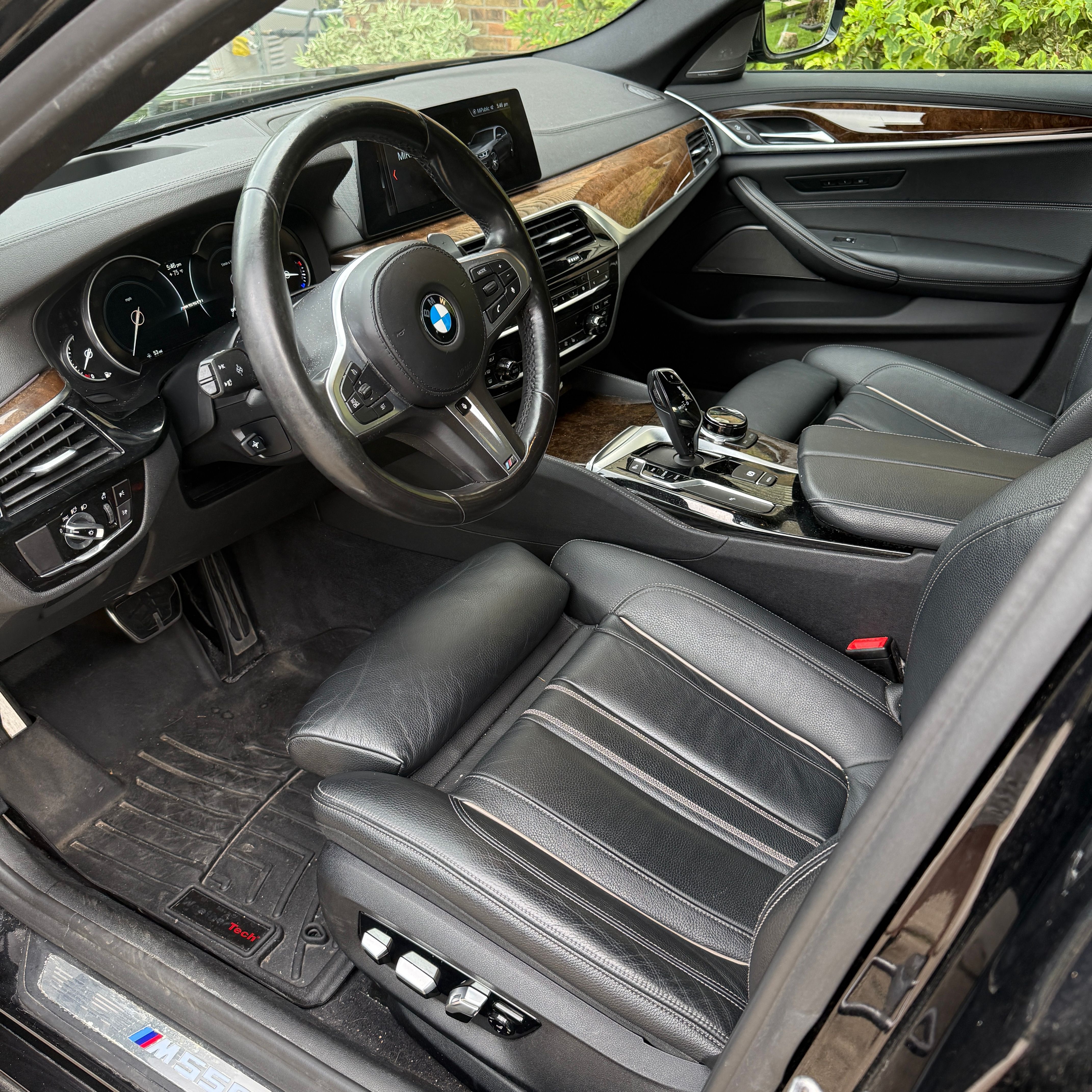 Used 2018 BMW M550i xDrive AWD/4WD image 2