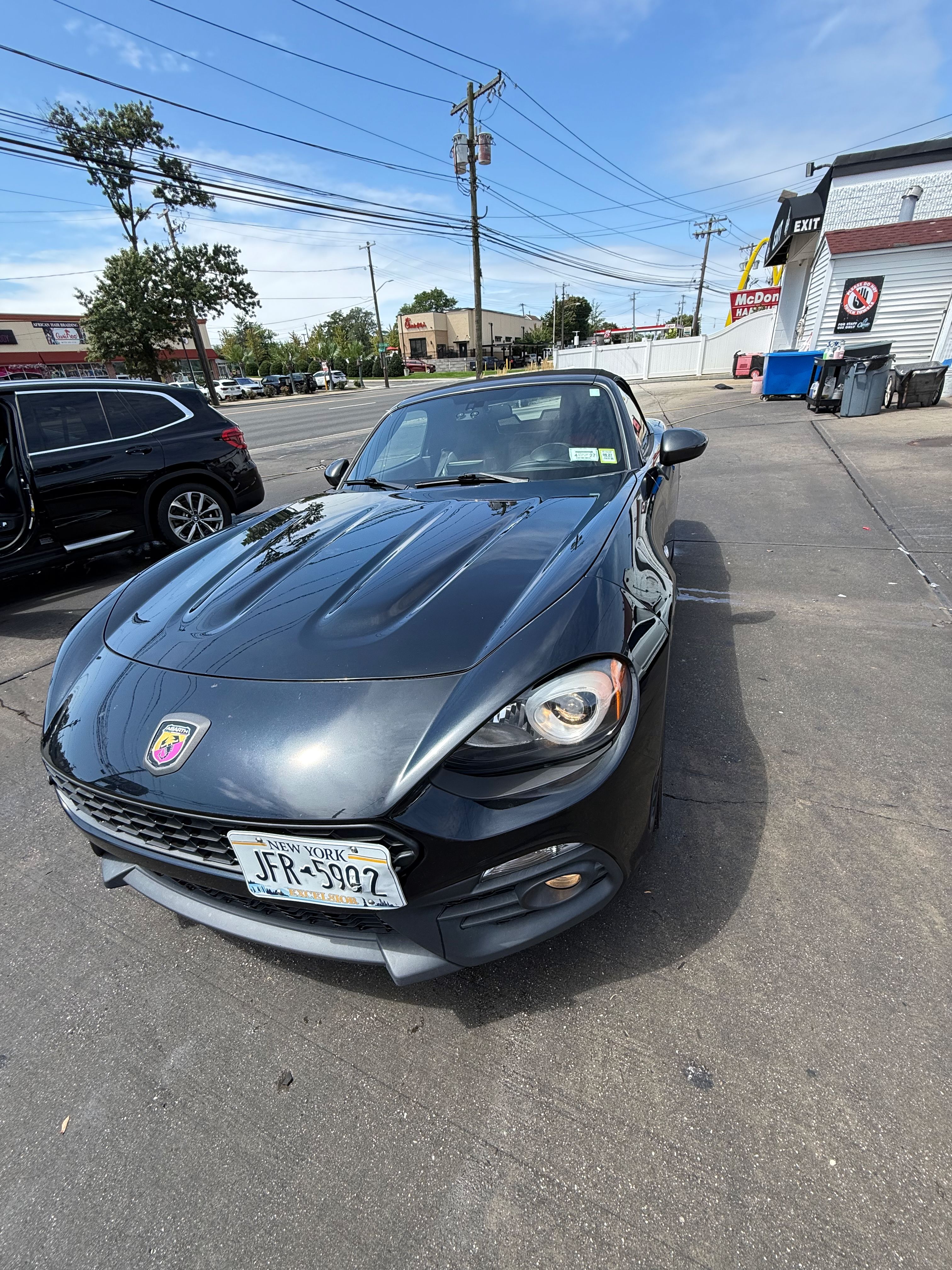Used 2018 FIAT 124 Spider Abarth RWD image 8