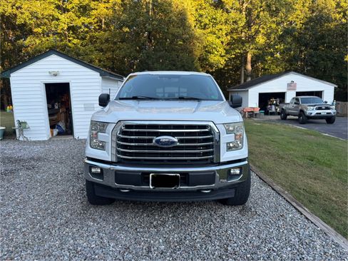 Used 2016 Ford F150 XLT w/ Equipment Group 302A Luxury image 6