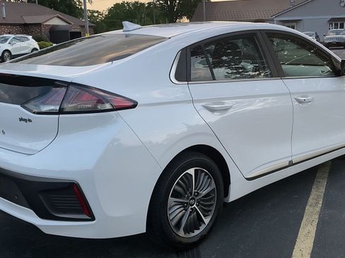 Used 2020 Hyundai Ioniq Limited FWD image 4
