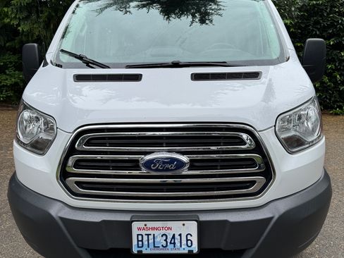Used 2018 Ford Transit 350 XLT RWD image 4