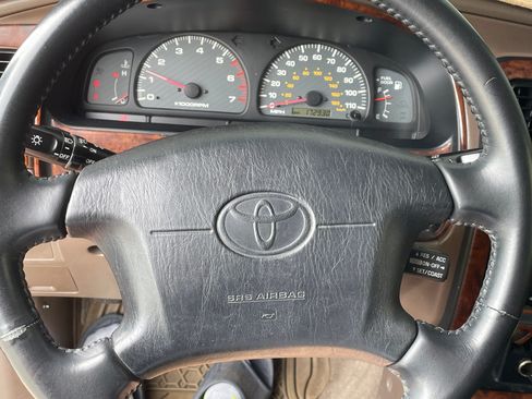 Used 1999 Toyota 4Runner SR5 w/ Upgrade Value Pkg 2 AWD/4WD image 5