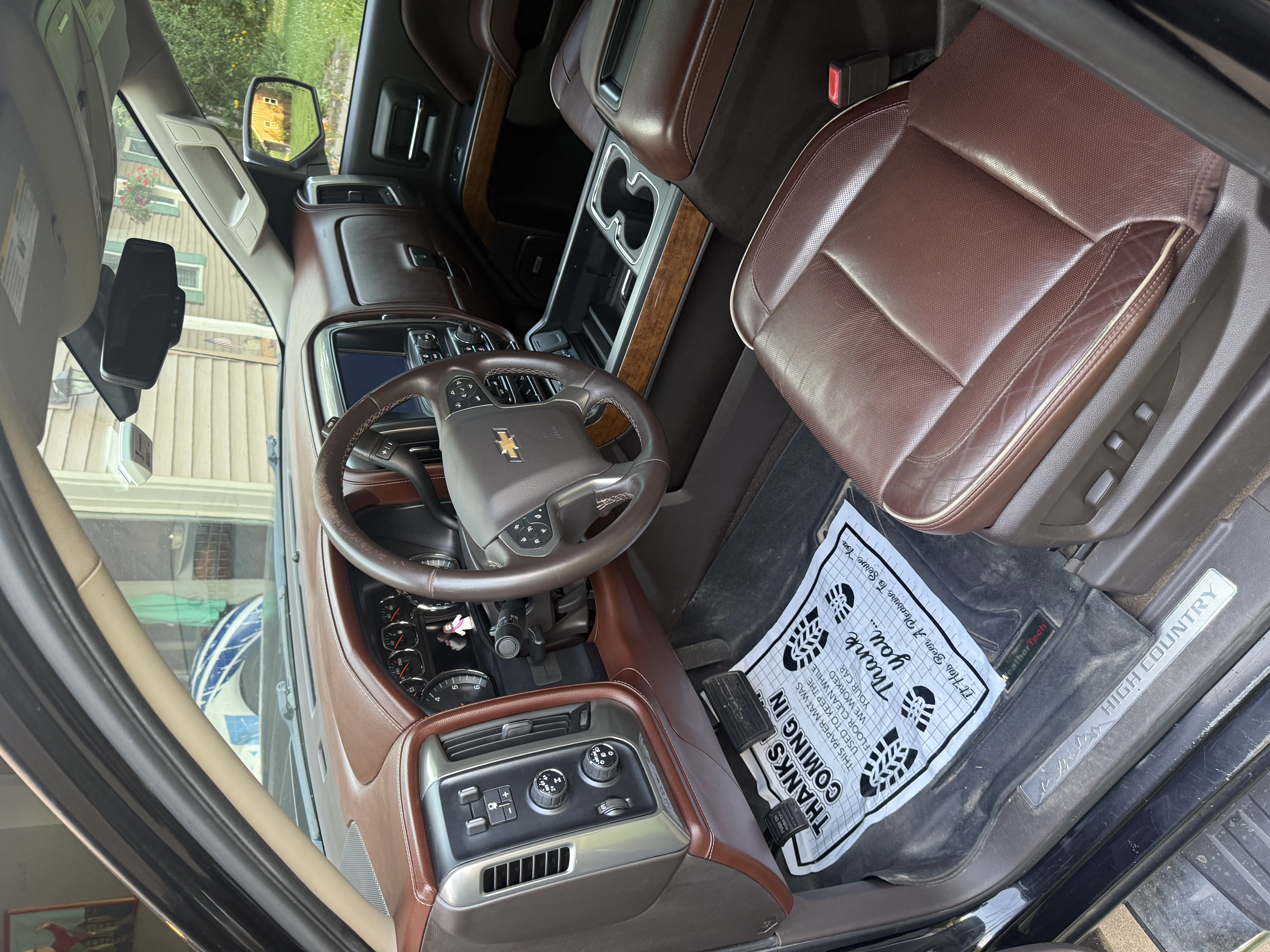 Used 2015 Chevrolet Silverado 1500 High Country w/ High Country Premium Package AWD/4WD image 8