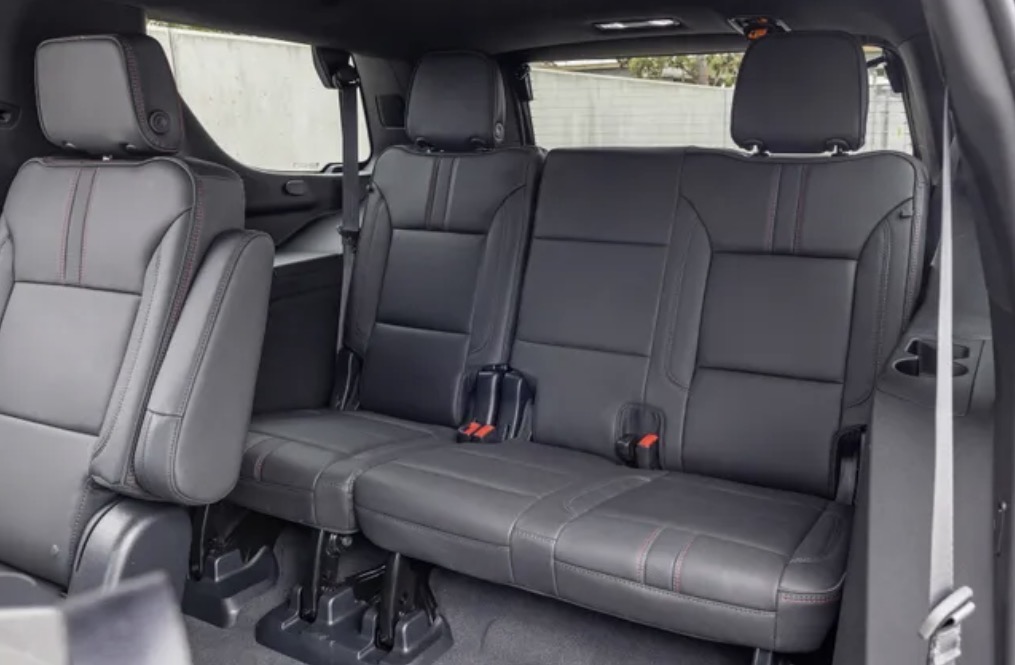 Used 2023 Chevrolet Tahoe RST w/ RST Performance Edition AWD/4WD image 15
