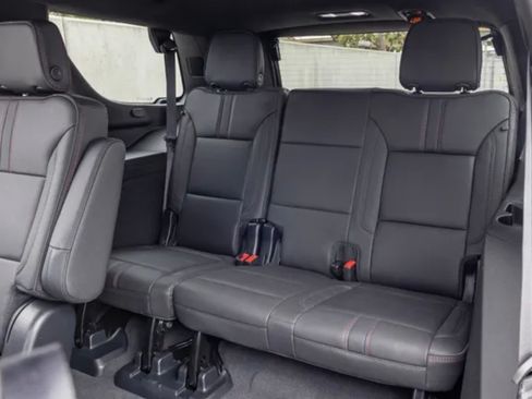 Used 2023 Chevrolet Tahoe RST w/ RST Performance Edition AWD/4WD image 15