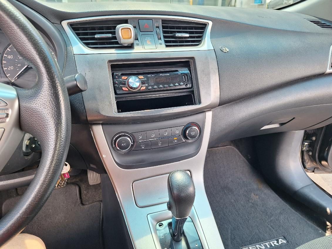 Used 2015 Nissan Sentra S FWD image 13