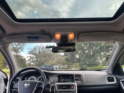 Used 2012 Volvo S60 T5 image 18