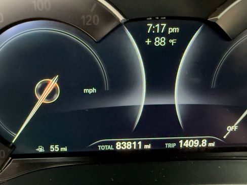 Used 2018 BMW 530i RWD image 10