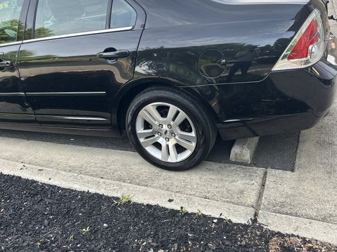 Used 2009 Ford Fusion SEL FWD image 13