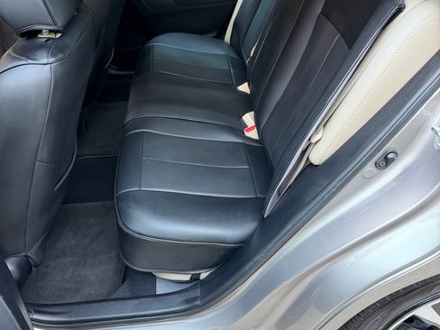 Used 2014 Toyota Corolla LE FWD image 5