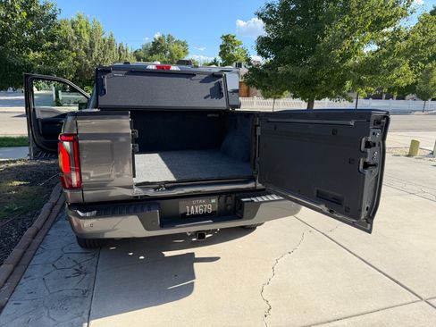 Used 2025 Ford F150 Platinum w/ Equipment Group 702A High AWD/4WD image 8
