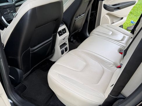 Used 2015 Ford Edge Titanium w/ Equipment Group 302A AWD/4WD image 9