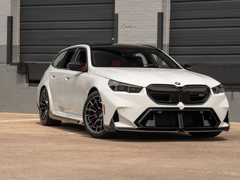 Used 2026 BMW M5 Touring AWD/4WD image 8