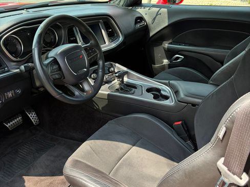 Used 2019 Dodge Challenger R/T Scat Pack w/ Plus Package RWD image 15