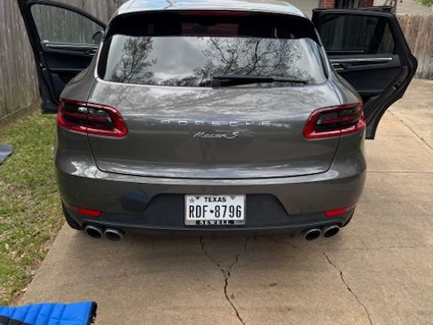 Used 2015 Porsche Macan S image 9