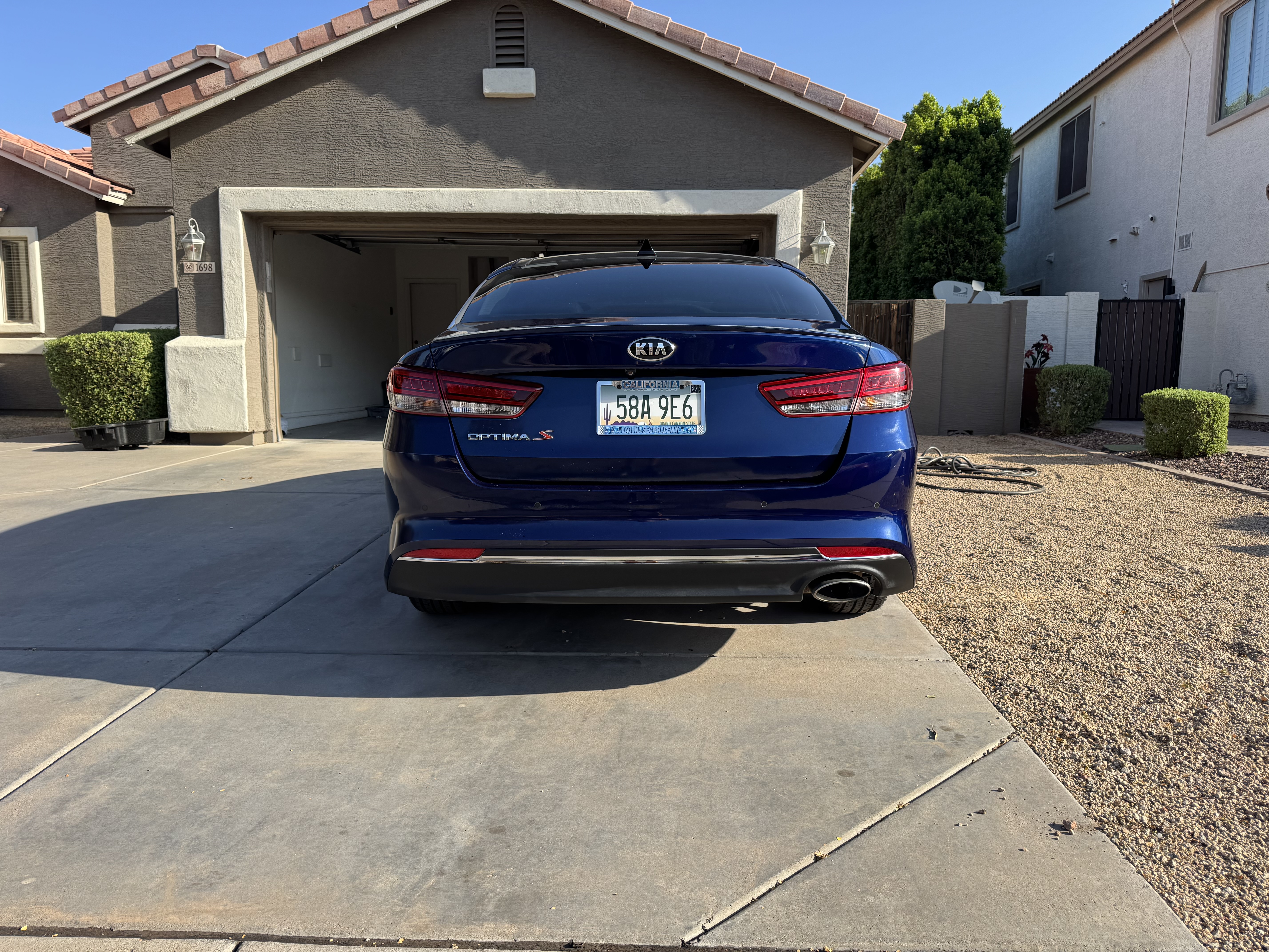 Used 2018 Kia Optima S w/ Pano Sport Package FWD image 5