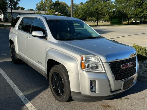 Used 2015 GMC Terrain SLE image 1