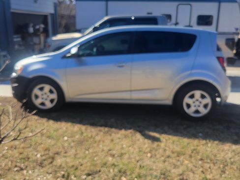 Used 2015 Chevrolet Sonic LS image 2