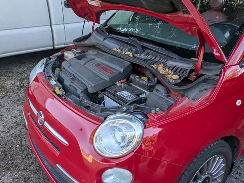 Used 2016 FIAT 500 Lounge image 10