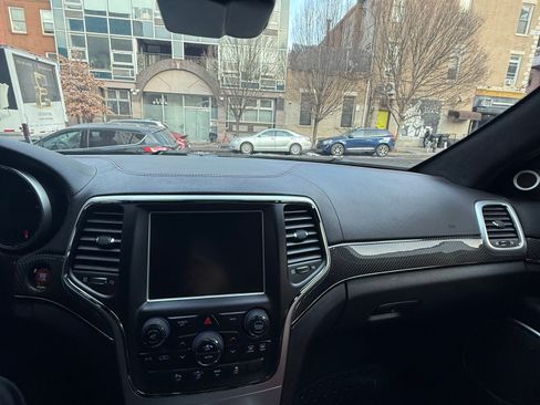 Used 2015 Jeep Grand Cherokee SRT w/ Quick Order Package 26J image 23