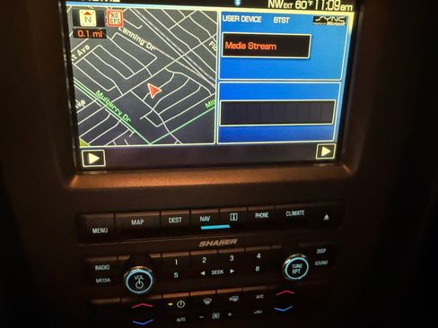 Used 2010 Ford Mustang Shelby GT500 image 8