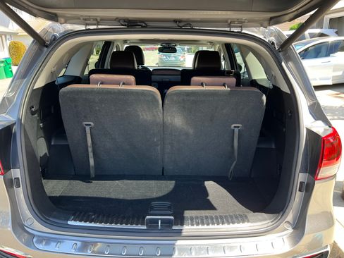 Used 2019 Kia Sorento SX w/ SX Touring Package FWD image 5