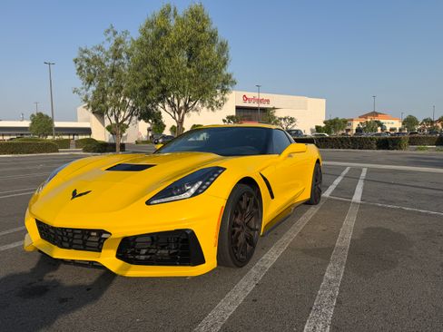 Used 2014 Chevrolet Corvette Stingray Coupe w/ 3LT Preferred Equipment Group RWD image 11