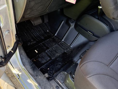 Used 2014 Jeep Wrangler Sport AWD/4WD image 29