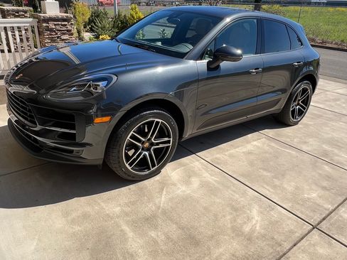 Used 2020 Porsche Macan image 1