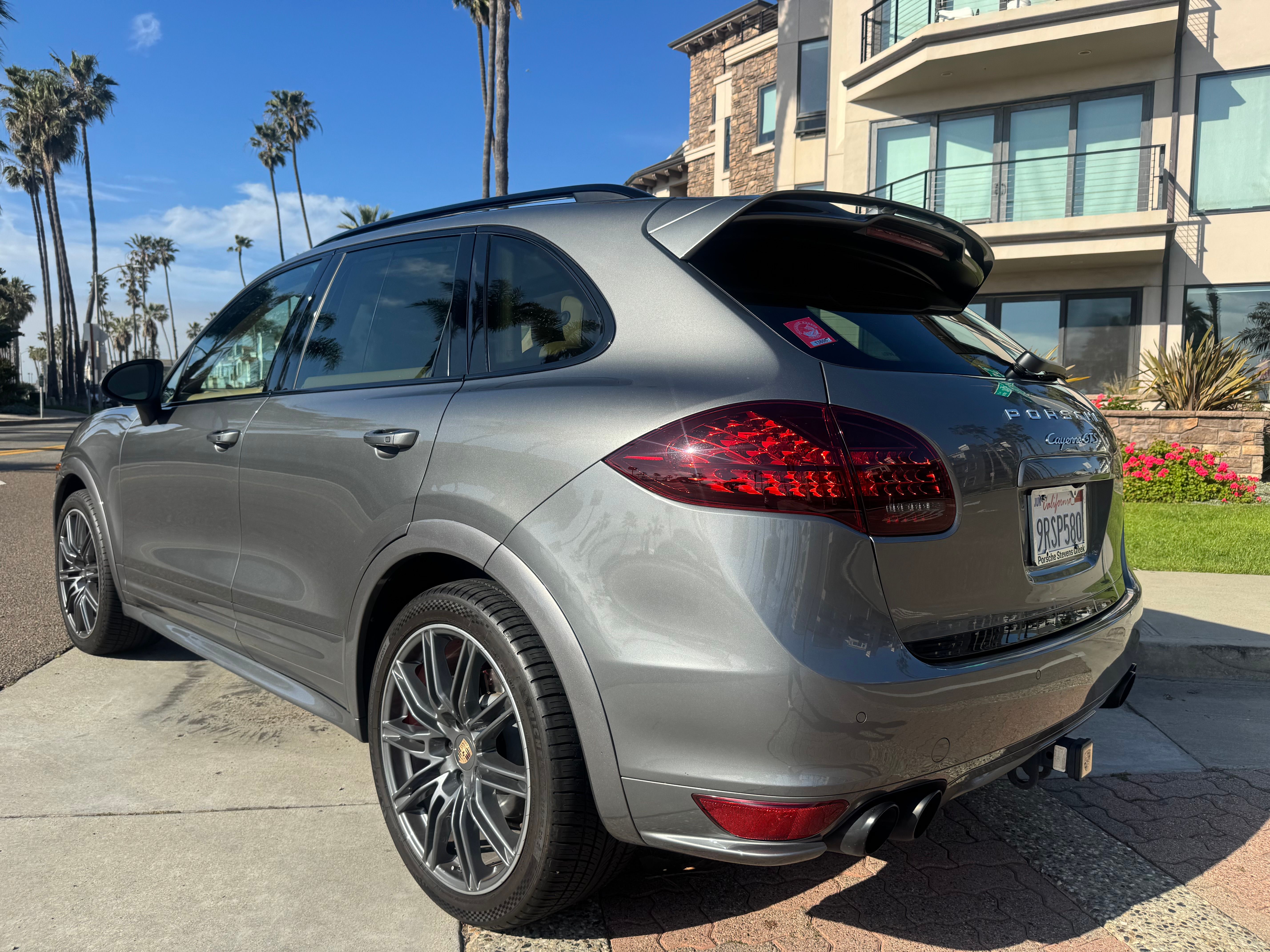 Used 2014 Porsche Cayenne GTS AWD/4WD image 11