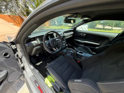 Used 2018 Ford Mustang Shelby GT350 w/ Electronics Package RWD image 17