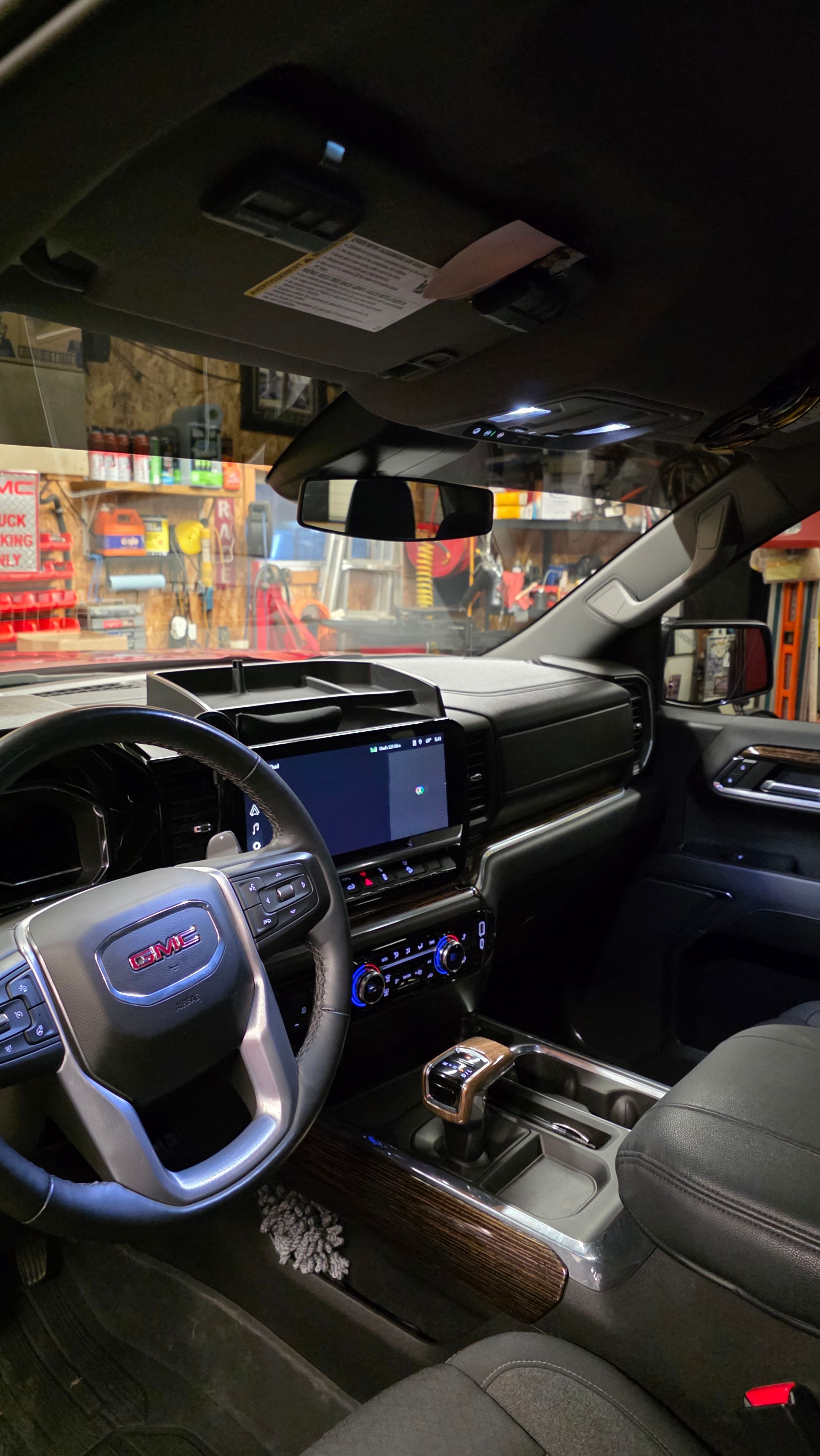 Used 2023 GMC Sierra 1500 Elevation w/ LPO, Elevation Black Package AWD/4WD image 17