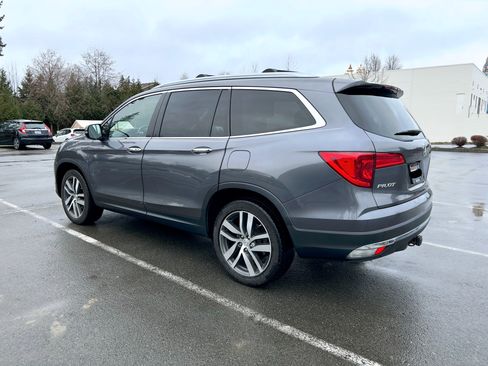 Used 2017 Honda Pilot Touring image 5