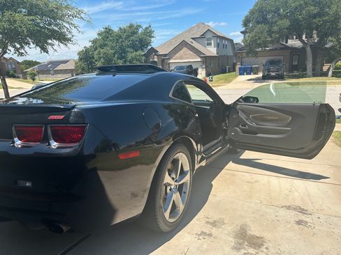 Used 2013 Chevrolet Camaro SS w/ RS Package RWD image 2