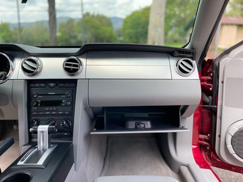 Used 2005 Ford Mustang GT image 24