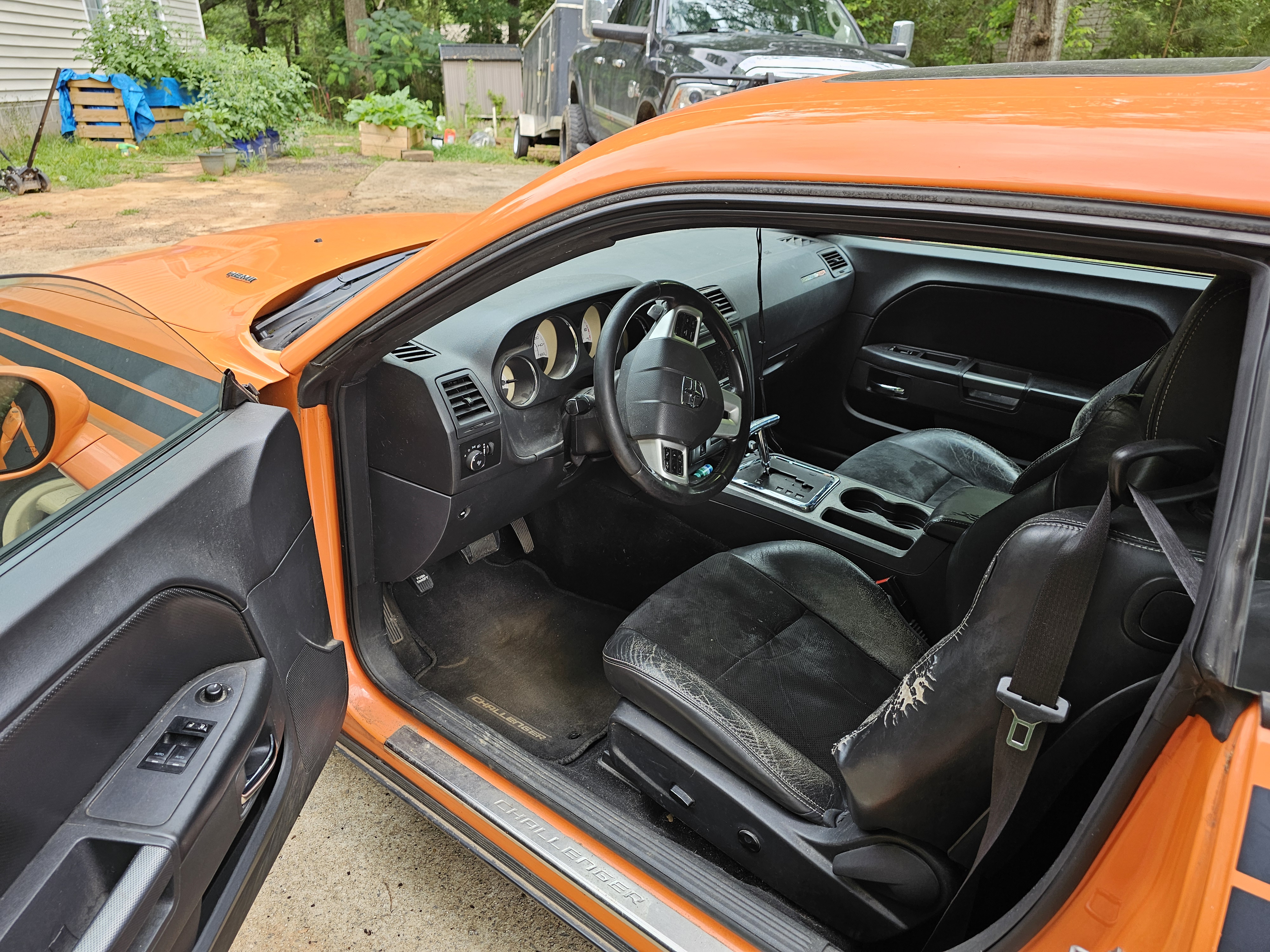 Used 2014 Dodge Challenger R/T RWD image 15