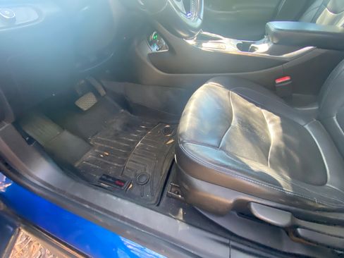 Used 2017 Chevrolet Volt Premier w/ Driver Confidence II Package image 12