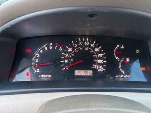 Used 2007 Toyota Corolla LE w/ Preferred Accessory Pkg FWD image 14