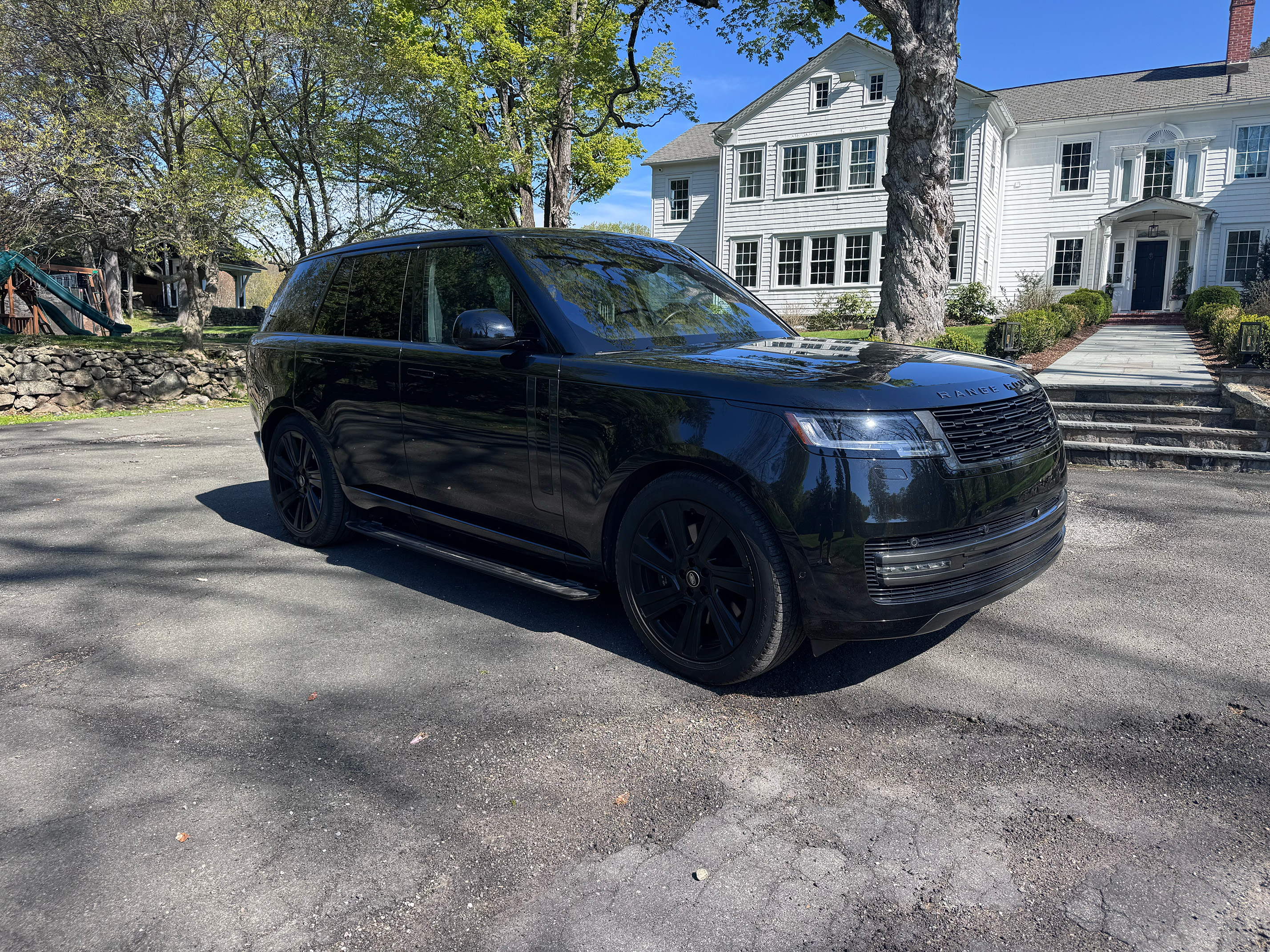 Used 2023 Land Rover Range Rover SE AWD/4WD image 1